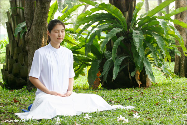 2013-meditation-dmctv-women.jpg