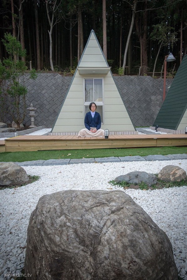 580411-Meditation-retreat-japan_069.jpg