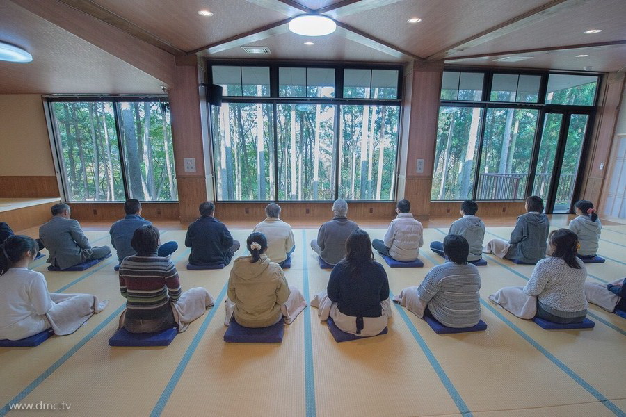 580411-Meditation-retreat-japan_105.jpg